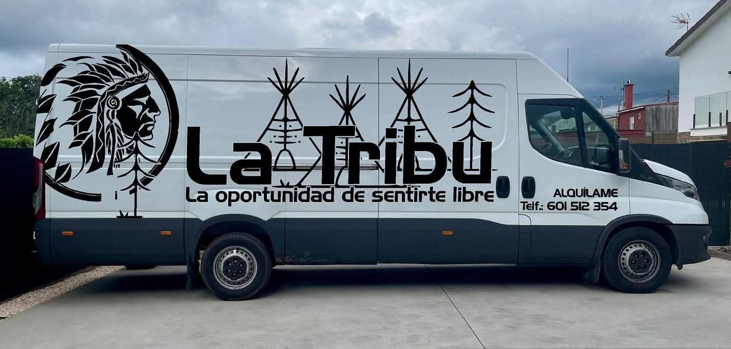 Camión Iveco blanco grande L4 H2 en alquiler en A Estrada