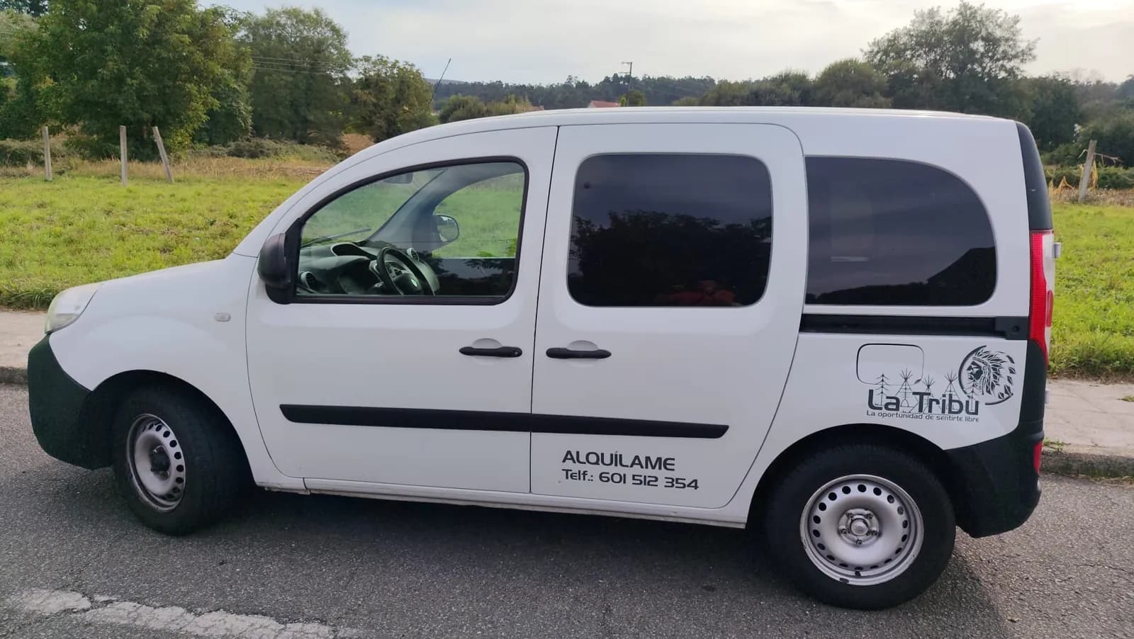 Renault Kangoo de 5 plazas en alquiler en A Estrada
